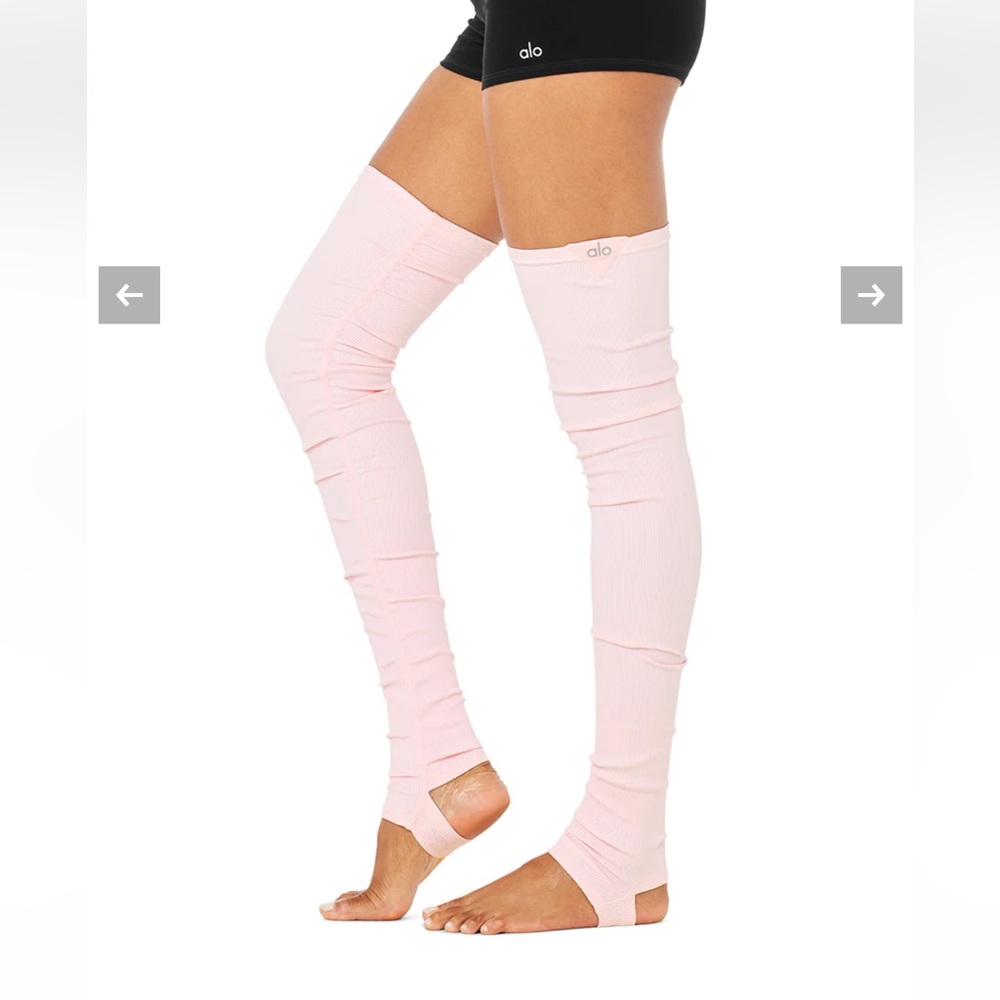 Alo yoga goddess leg warmers powder pink M/L new with tags